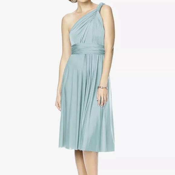 TWIST WRAP CONVERTIBLE COCKTAIL DRESS in Soft Pink, Size S/M - Picture 2 of 5